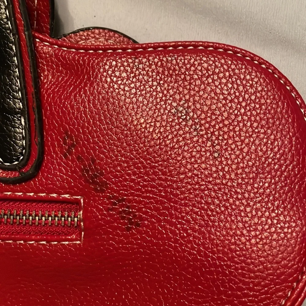 Disney inspired PLEATHER red bag purse medium crossbody travel Mickey Minnie fun - Picture 8 of 8